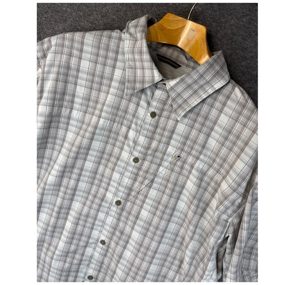 Mountain Hardwear Sunblocker Short Sleeve Plaid Button Up Shirt Men Size XL Vent